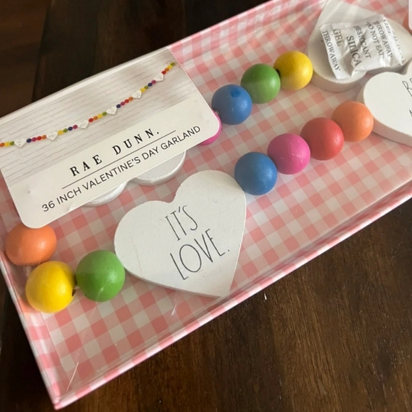 RAE DUNN Valentine Hearts/Beads Wood Garland Decor New - Picture 5 of 8